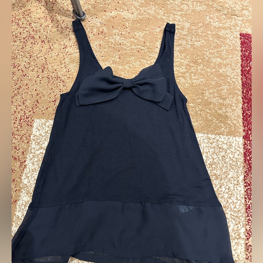H&M bow tank